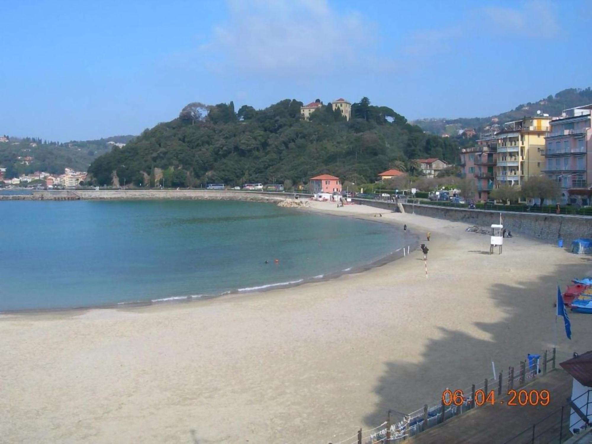 Affittacamere "In Piazzetta Da Vasco" Lerici Exterior photo
