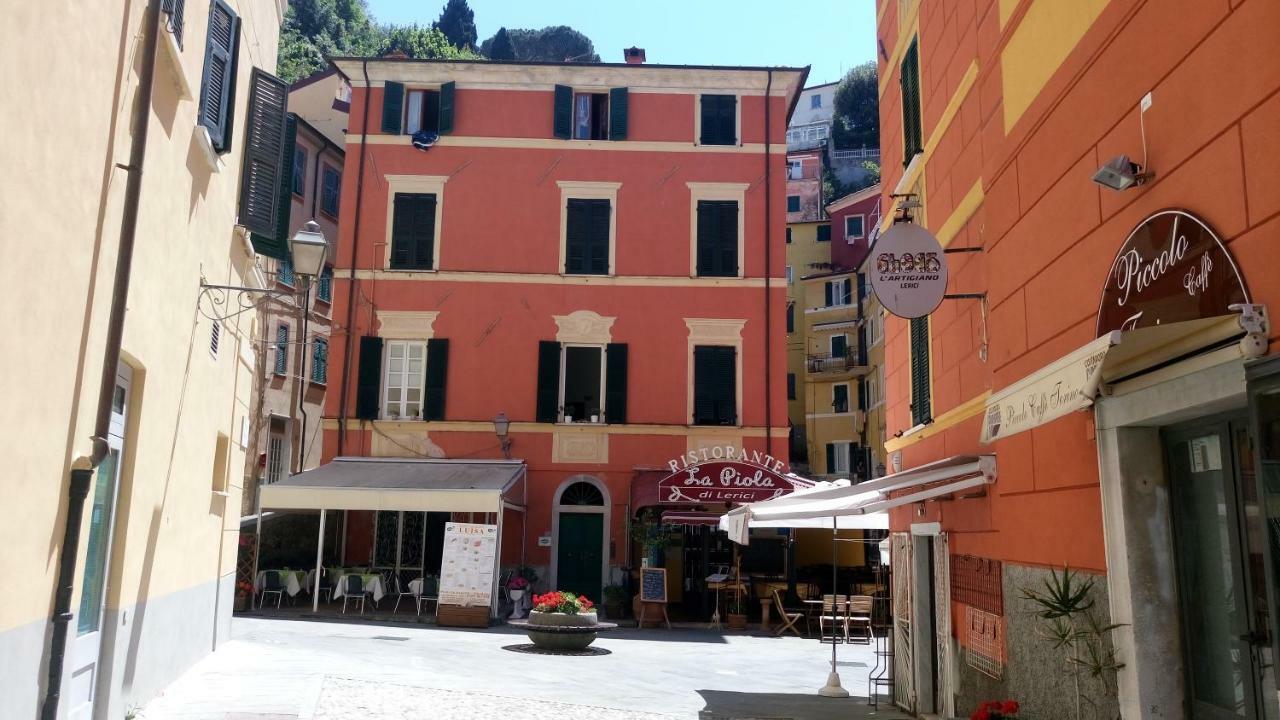 Affittacamere "In Piazzetta Da Vasco" Lerici Exterior photo